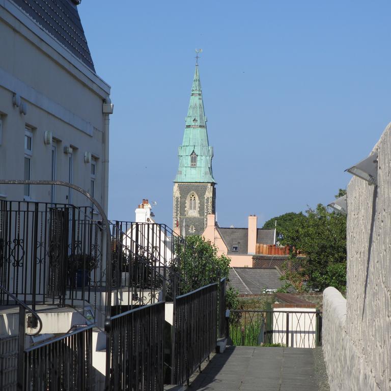 The Albany Apartments Saint Peter Port Номер фото